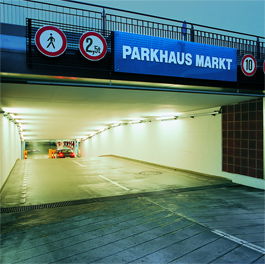 In Parkhaus und Tiefgarage garantiert gute Beleuchtung reibungslosen Betrieb