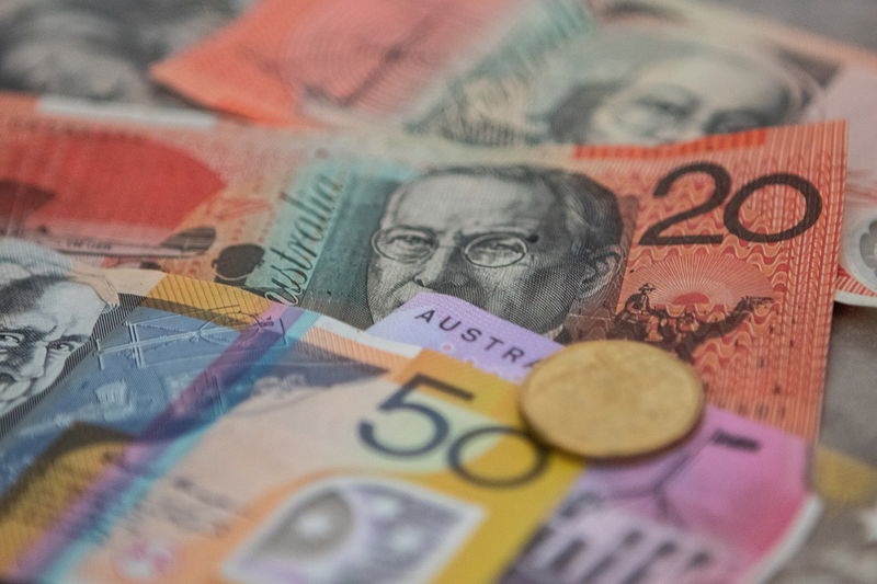 Electricity prices to rise by up to a quarter in parts of Australia after energy regulator issues market default decision