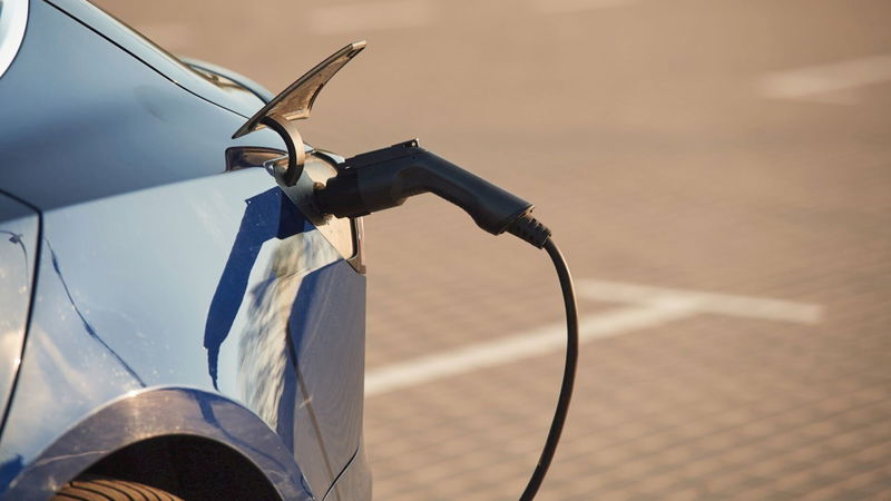 Grupo Graal e ABB impulsionam rede de recarga de veículos elétricos