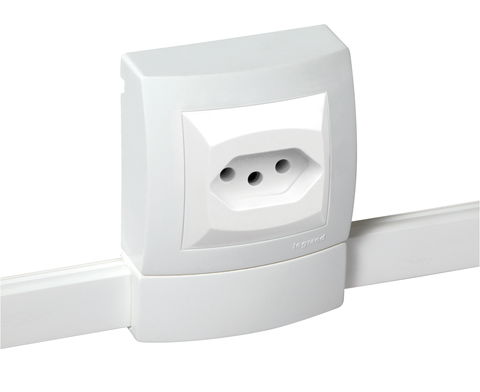 Sistema X - Grupo Legrand inova linha de canaletas