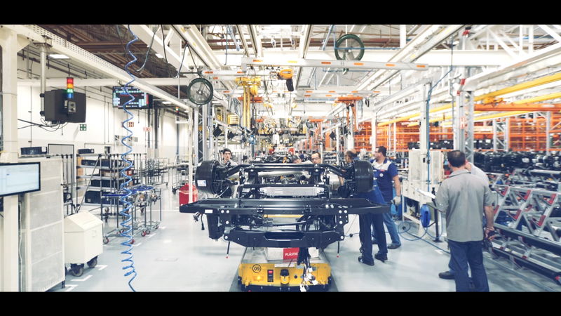 Mercedes-Benz Brasil tem 60% de economia de energia com nova iluminação da fábrica