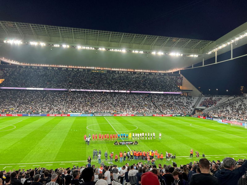 Signify transforma a experiência do torcedor corintiano com nova iluminação dinâmica em LED na Neo Química Arena