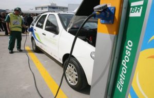 Demanda de cobre é impulsionada por energias renováveis e veículos elétricos