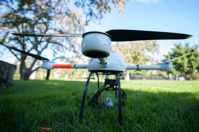 Robots aéreos (dron) para vigilancia agrícola