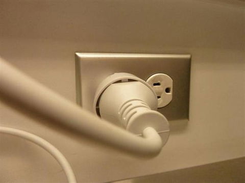 Consejos para prevenir accidentes con electricidad