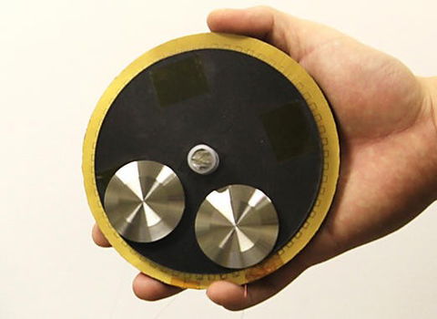 Un nuevo generador convierte el movimiento humano en electricidad