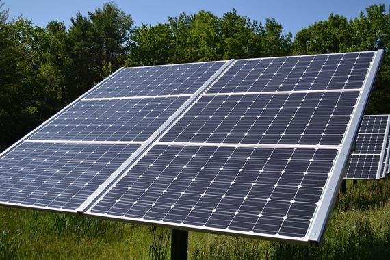 Sistemas informaticos que monitorean la temperatura de los páneles solares