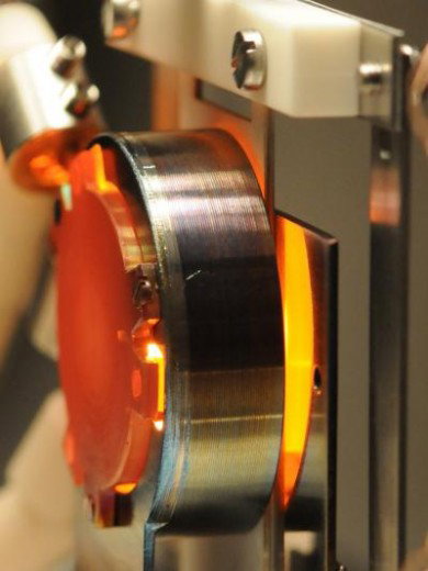 Nuevo generador termoiónico para obtener electricidad del calor y la energía solar