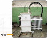 Foso por fuera de la bóveda del transformador