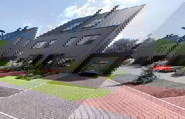 JUNG Home in virtual Reality