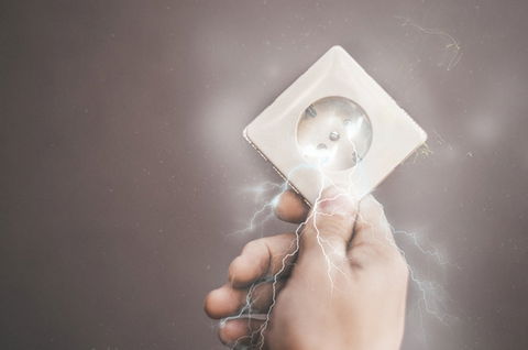 Brandschutzschalter, RCDs  und vieles mehr - Tobias Zahn von ABB im Interview