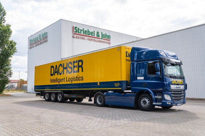 Am Puls der Zeit: E-Truck beliefert Striebel & John Standort in Sasbach