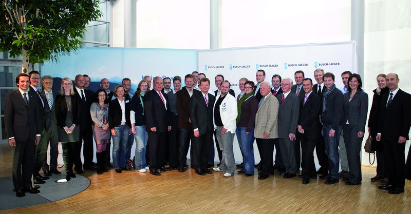 NRW-Delegation im Rahmen des „Juniorentages 2011“ zu Gast bei Busch-Jaeger