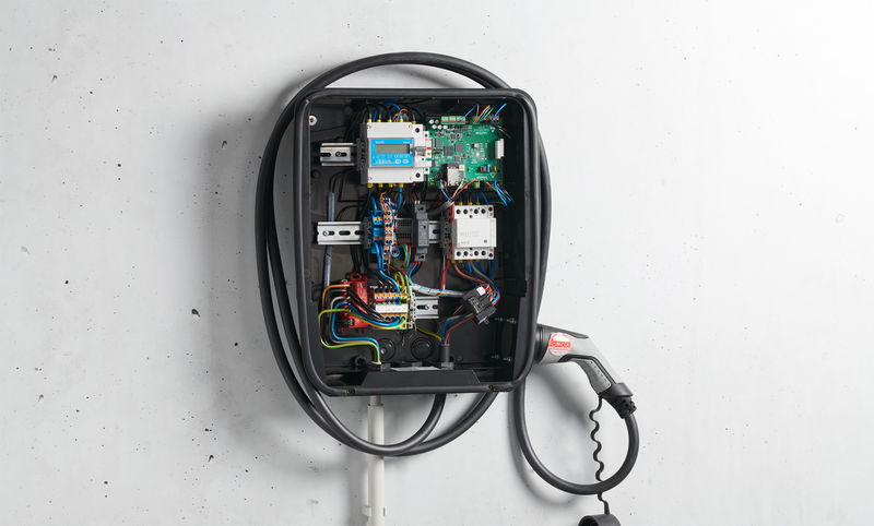 DEHN informiert: Überspannungsschutzmaßnahmen für Wallboxen – Referenzbeispiel eCharge Hardy Barth