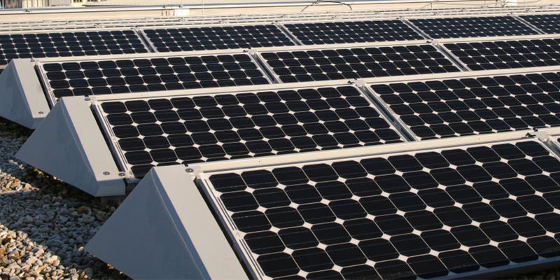 Neuer Schutzvorschlag von DEHN – Blitz- und Überspannungsschutz für Photovoltaik-Dachanlagen