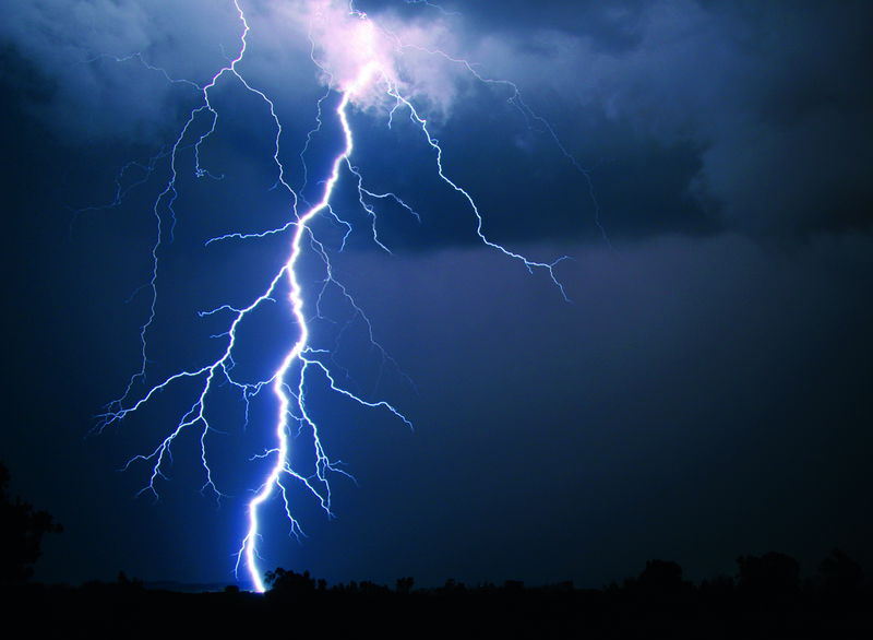 Neuer Schutzvorschlag von DEHN: Stahlbetonstützen als natürliche Ableitung eines Blitzschutzsystems nutzen