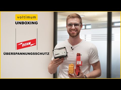 Elektromeister testet Überspannungsschutzeinrichtungen