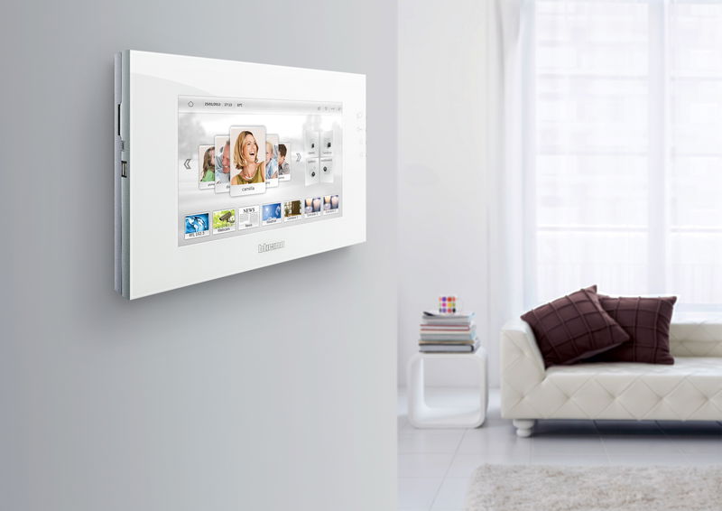 Der neue Legrand 10 Zoll Multimedia Touchscreen