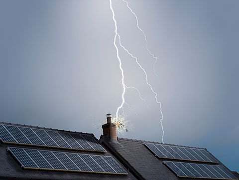 Auf der sicheren Seite: Äußerer Blitzschutz bei Photovoltaikanlagen