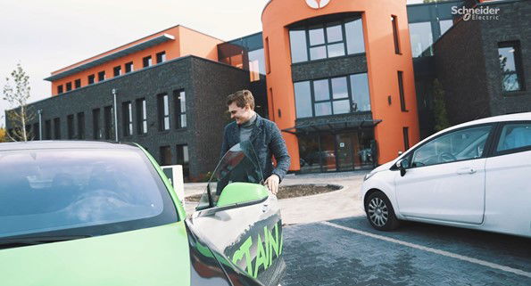 Schneider Electric zu Gast bei  EcoXpert Partner DKE Tiemann in Celle