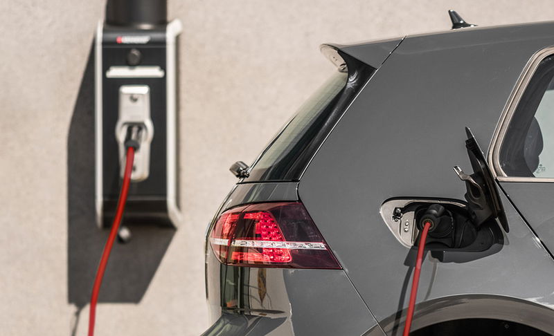 Maximum protection in the smallest space: lightning and surge protection for the wallbox