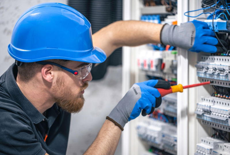 xEnergy Elite is Eaton’s new low voltage switchgear and motor control solution for the industrial sector that combines safety with optimized efficiency