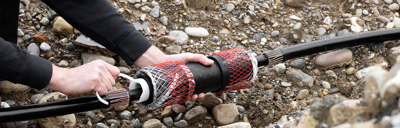 **JETZT NEU!** Die „All-in-one“ Kaltschrumpfmuffe von BBC Cellpack Electrical Products.