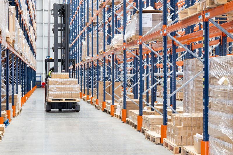 LEDVANCE opens new UK warehouse