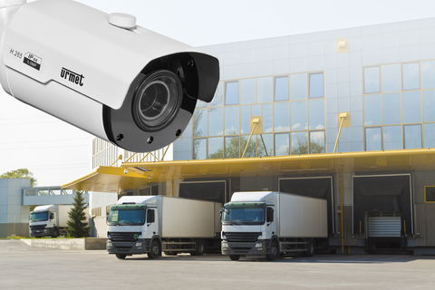 Videoüberwachungsbilder automatisch analysieren mit intelligenter Software auf IP-Kameras