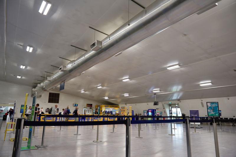 Luceco provides first class lighting at East Midlands Airport