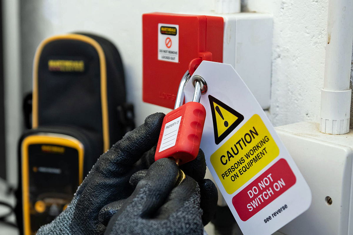 Heating and Air Conditioning Engineers - Stay safe around electricity