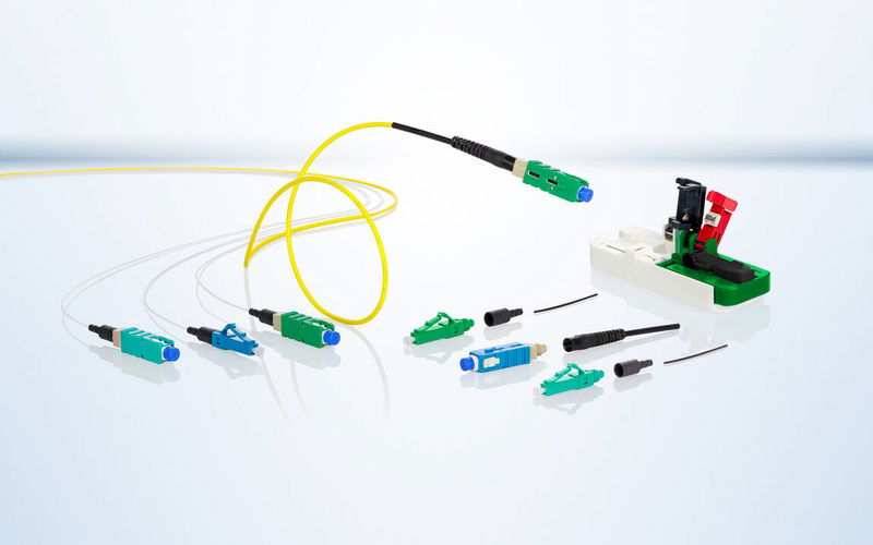 LWL-Stecker einfach und sicher anschließen - Der feldkonfektionierbare OpDAT FASTTM Hybrid Stecker