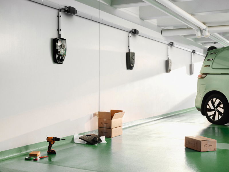 Ladeinfrastruktur: Warum fünf Kabel verlegen, wenn eines reicht?