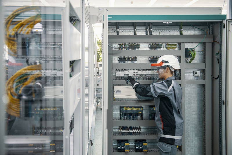 Webinar: RCDs in Anlagen mit Frequenzumrichtern – Ist das möglich und was muss beachtet werden?