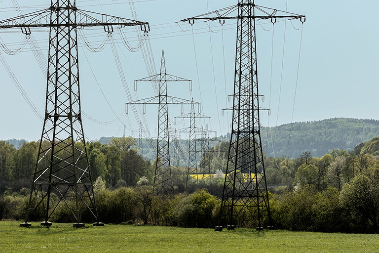 Erneuerbare-Ausbau nicht durch unambitionierten Netzausbau und unfaire Marktgestaltung drosseln