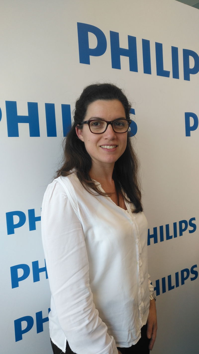Elena Serón, Philips: “El sector de la iluminación tiene que buscar soluciones para aprovechar todo el potencial del IoT y la conectividad y poder estar más cerca del usuario”