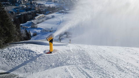 La tecnología de ABB ayuda a optimizar la eficiencia de la fabricación de nieve para la pista de esquí de la Copa del Mundo