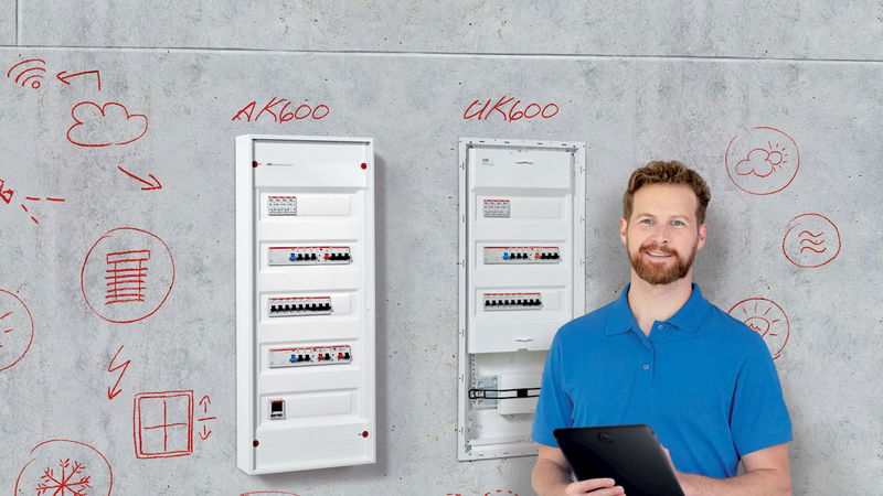 La nueva AK600 ofrece las ventajas de la UK600 para caja de distribución de montaje en pared