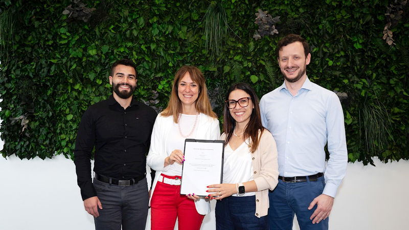 ABB y Cleanwatts firman un acuerdo  para acelerar la gestión inteligente de  la energía en comunidades y edificios