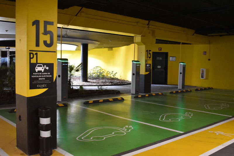 OASIZ elige GEWISS para la recarga de los vehículos eléctricos de sus visitantes