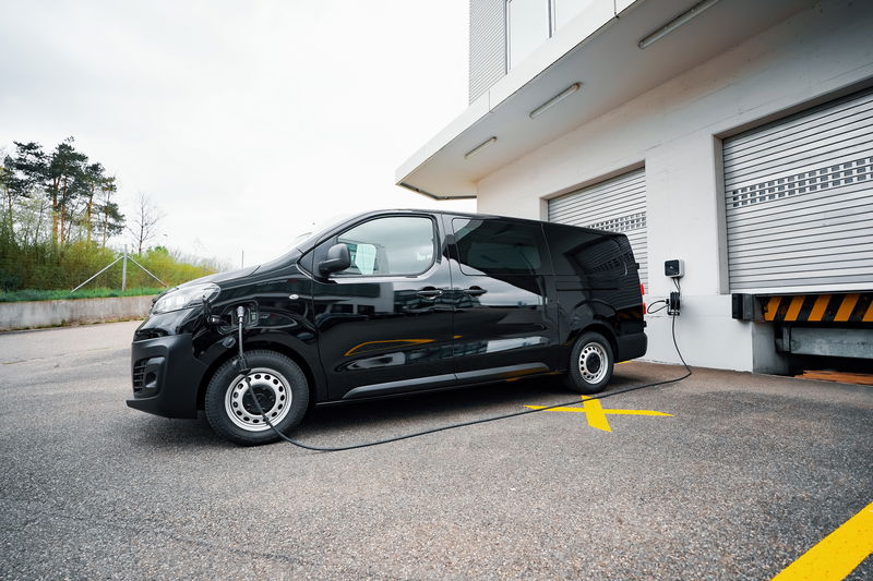 JUICE CHARGER me 3 max: la solución de carga ideal para los vehículos eléctricos industriales