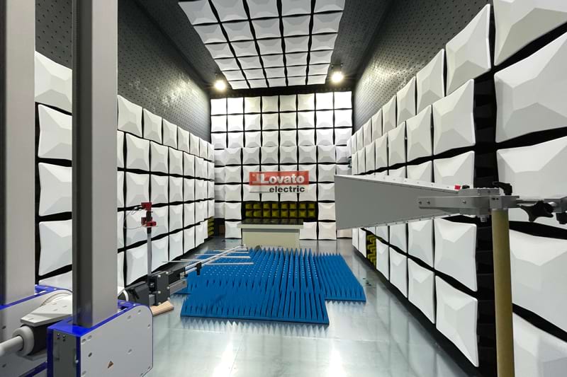 LOVATO Electric instala una cámara anecoica en su Laboratorio de Investigación y Desarrollo
