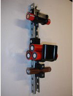 Tendidos de cable en instalaciones ferroviarias: perchas de sujeción para cables