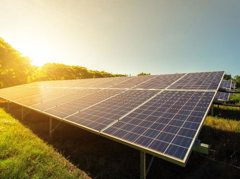 Schneider Electric lanza una solución de microgrid que suministra electricidad limpia a las comunidades sin acceso a la red eléctrica
