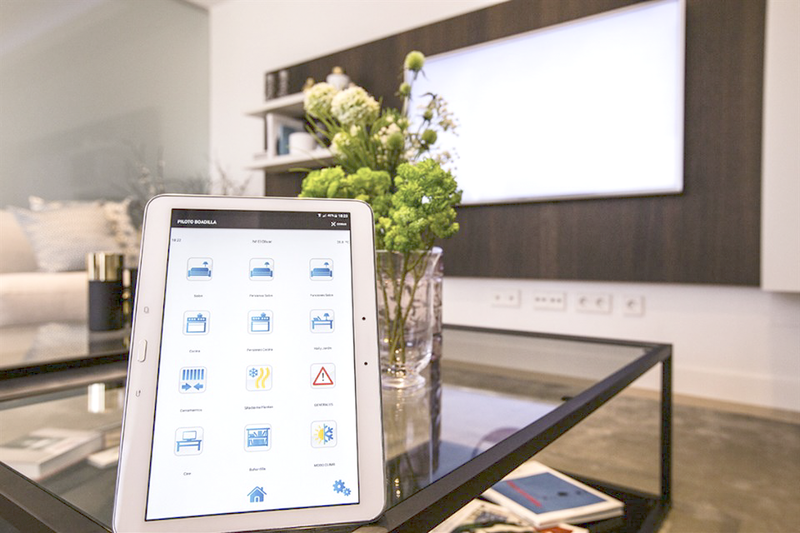 La pantalla táctil Z41 ahora se puede emparejar con la app Zennio Remote