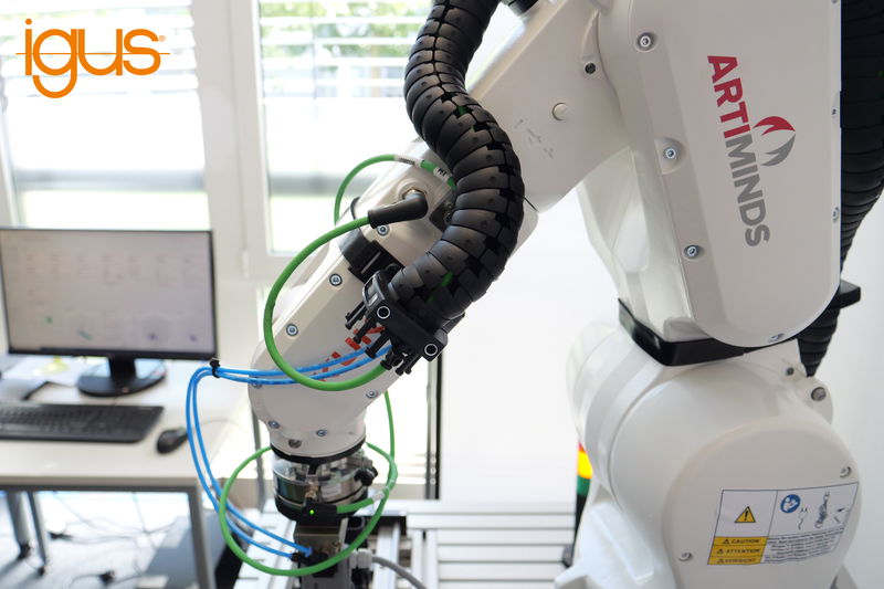 Las mejores prácticas para equipar con éxito robots industriales & colaborativos en 2023