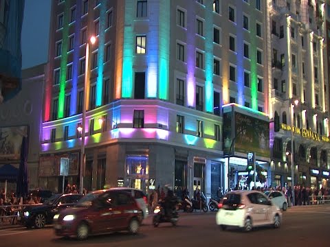 Llega la luz al Teatro Gran Vía de Madrid