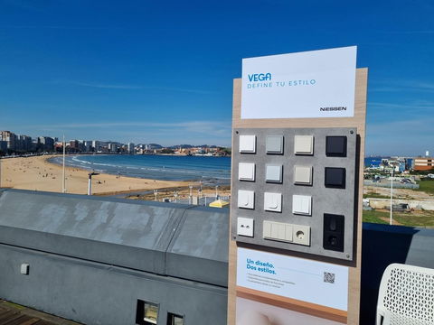 Niessen concluye con éxito su gira con Vega en España