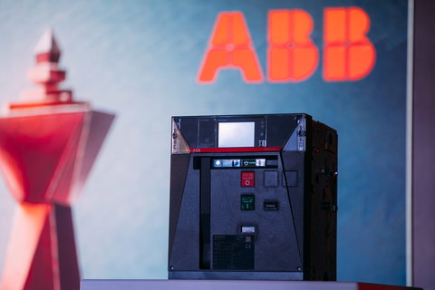 ABB presenta SACE Emax 3 ante más de 200 profesionales del sector, en Madrid