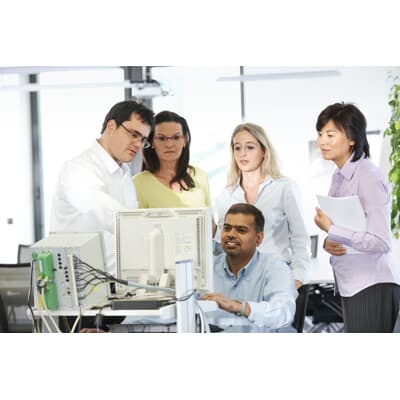 ABB Ability™ Data Care : service de gestion de sauvegarde pour systèmes électriques